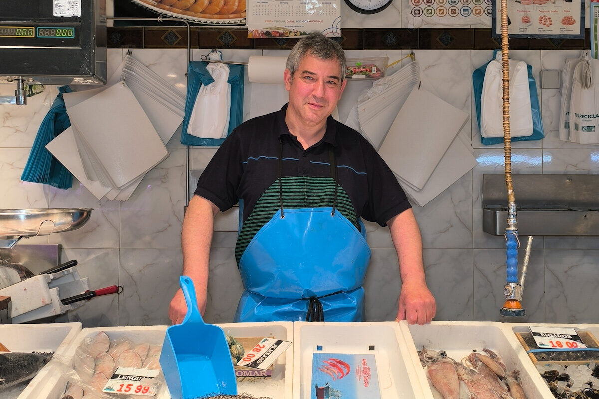 Pescadería y Mariscos Angel Busnadiego mercado de moratalaz